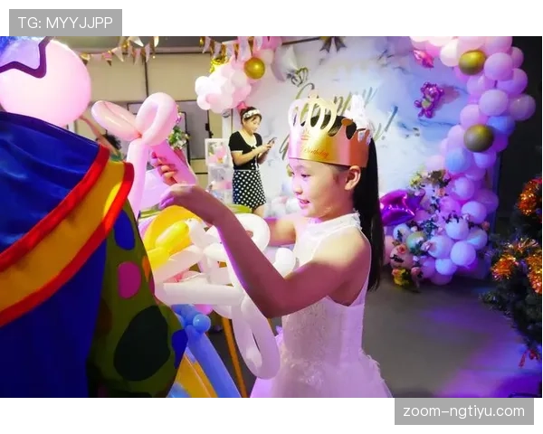 杨千霖居然连夜出现在大牌派对，跟平时的他根本不像一个人啊！